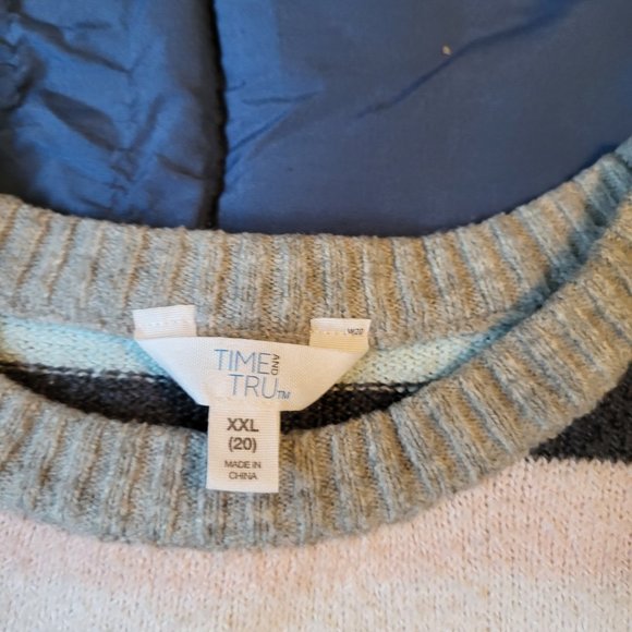 woman's TIME AND TRU SWEATER, SIZE XXL (20) - Picture 2 of 2